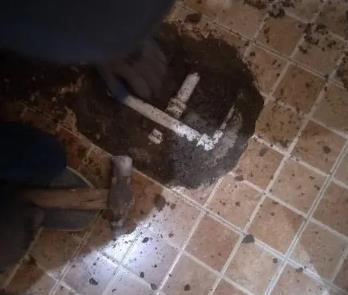 乌拉特前卫生间漏水维修公司为您分享下卫生间渗水如何处理及注意事项