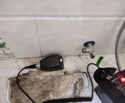乌拉特前屋顶漏水维修公司分享下卫生间漏水的危害及解决方法
